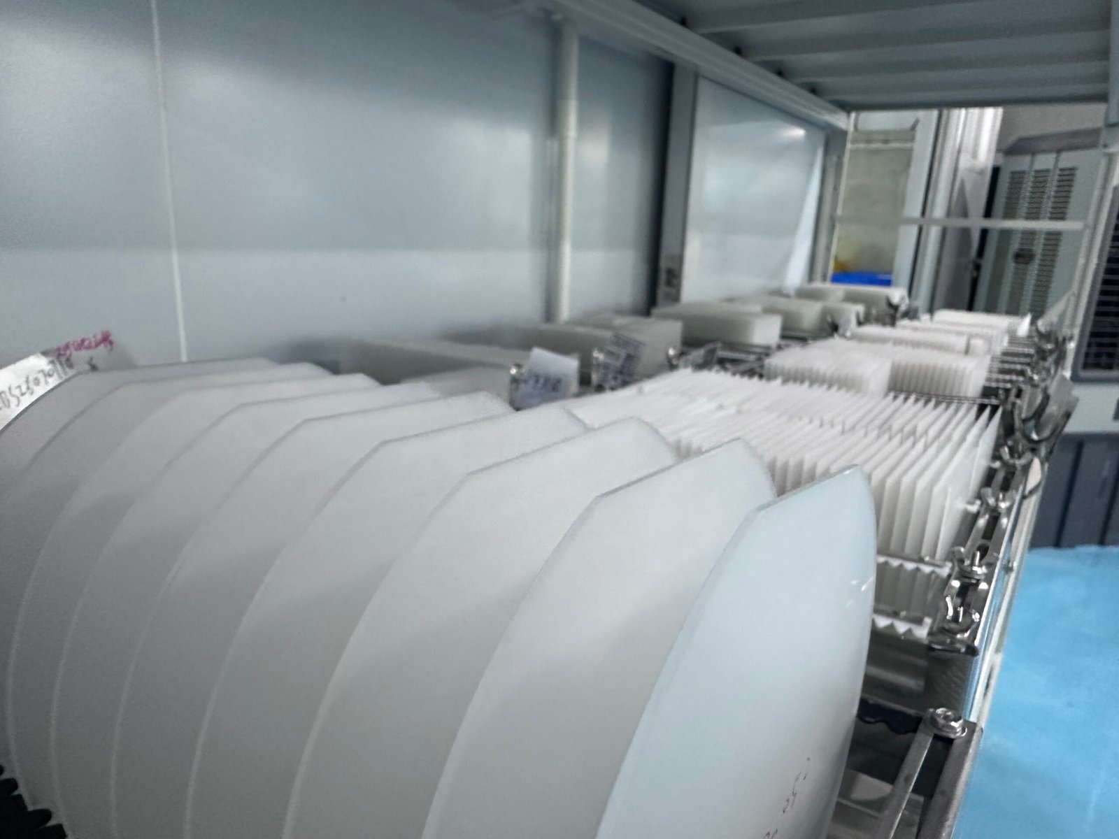 Fused quartz glass precision processing